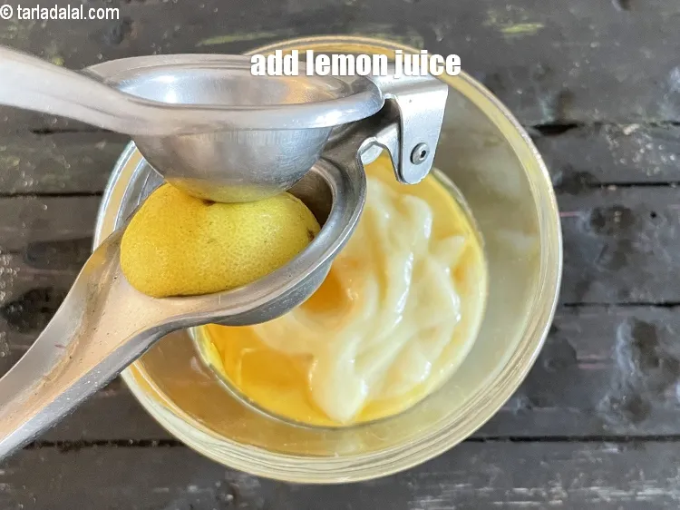 Step 21 – Add <strong>1&nbsp;tsp</strong>&nbsp;<a href="glossary-lemon-juice-numbi-ka-ras-nimbu-ka-juice-471i">lemon juice</a>.