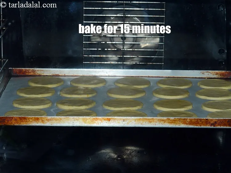 Step 19 – Bake in a pre-heated oven at 180&deg;c (360&deg;f) for 15 minutes.