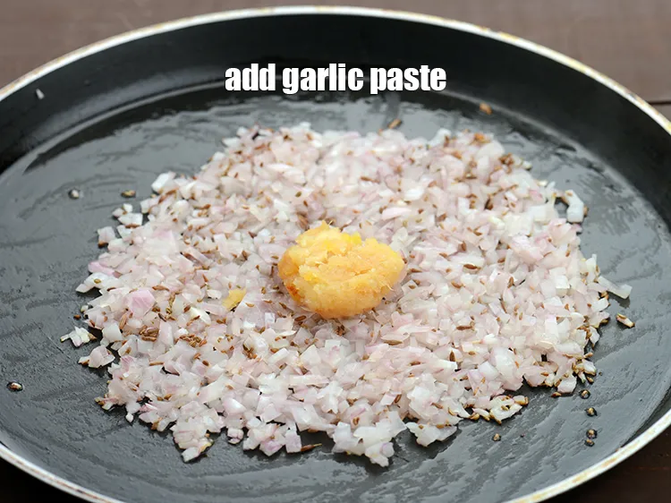 Step 19 – Add 2 tsp <a href="https://tarladalal.com/glossary-garlic-paste-lehsun-ki-paste-lahsun-ki-paste-350i">garlic (lehsun) paste</a>.