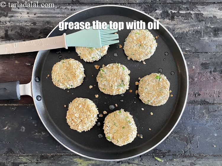 Step 21 – <meta charset="UTF-8" />Grease the top of the tikki with oil.