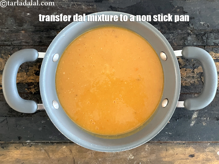 Step 27 – <meta charset="UTF-8" />Transfer the pur&eacute;e into a deep non-stick pan.