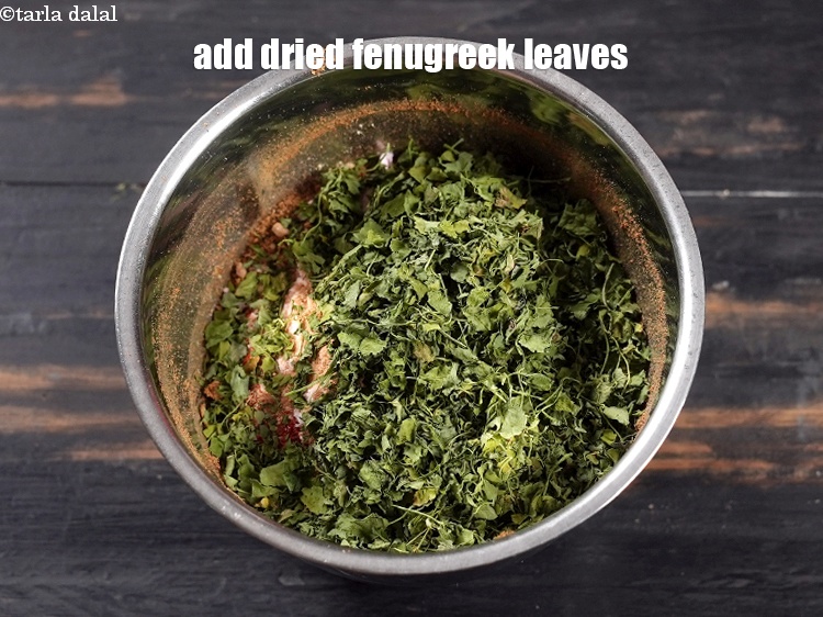 Step 20 – Add 3 tbsp <a href="https://www.tarladalal.com/glossary-dried-fenugreek-leaves-kasuri-methi-374i">dried fenugreek leaves (kasuri methi)</a>.&nbsp;