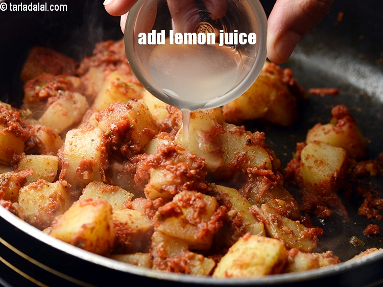 Step 20 – Switch off the flame, add 1 &frac12; tsp lemon juice.