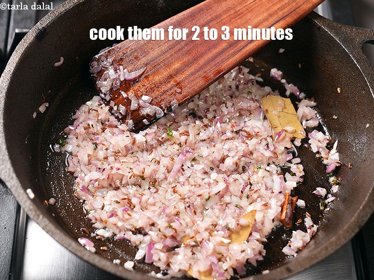 Step 27 – Cook them on medium flame for 2 to 3 minutes.