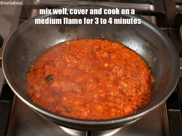 स्टेप 20 – अच्छी तरह मिलाएं, ढककर मध्यम आंच पर 3 से 4 …