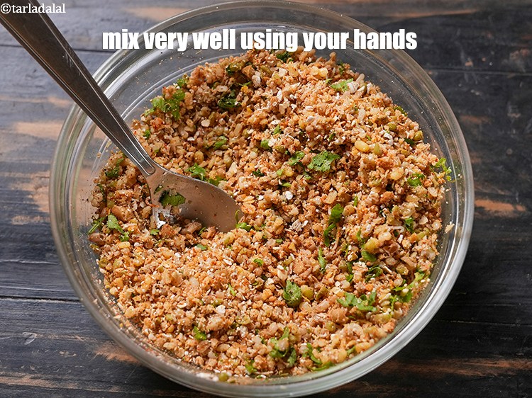 स्टेप 20 – अपने हाथों का उपयोग करके अच्छी तरह मिला लें। एक …