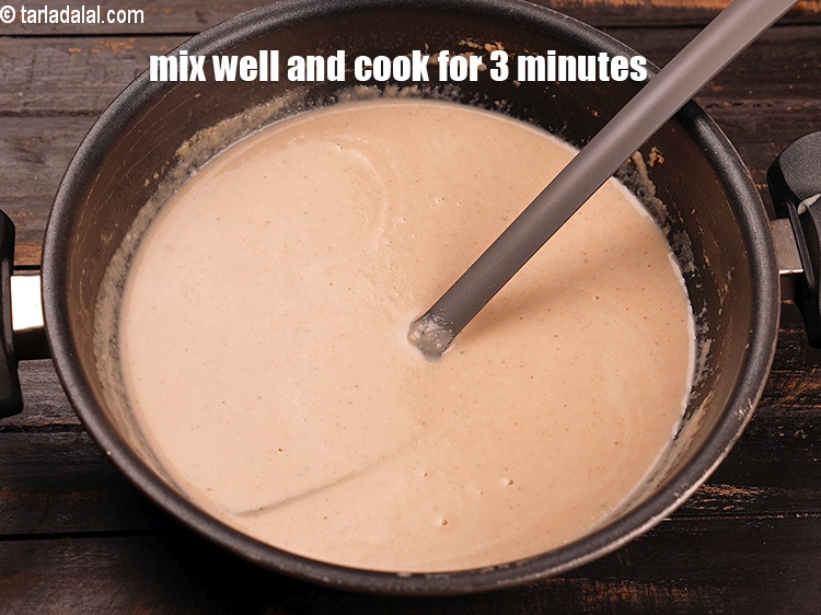 स्टेप 20 – अच्छी तरह मिलाएं और मध्यम आंच पर 3 मिनट तक …