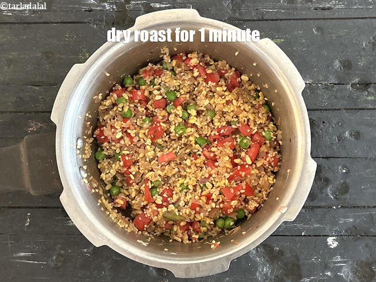 Step 23 – <p>Dry roast for another 1 minute while stirring continuously.</p>