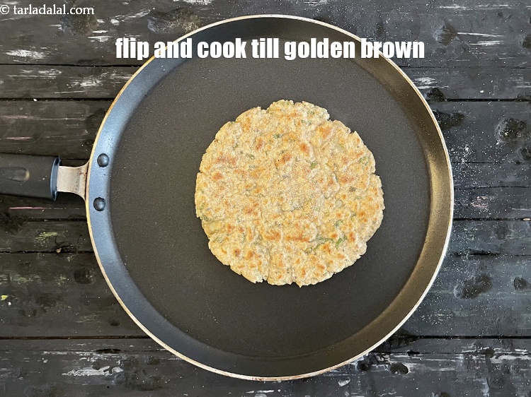 Step 20 – <meta charset="UTF-8" />Flip and cook till golden brown.&nbsp;Your paratha is ready.&nbsp;