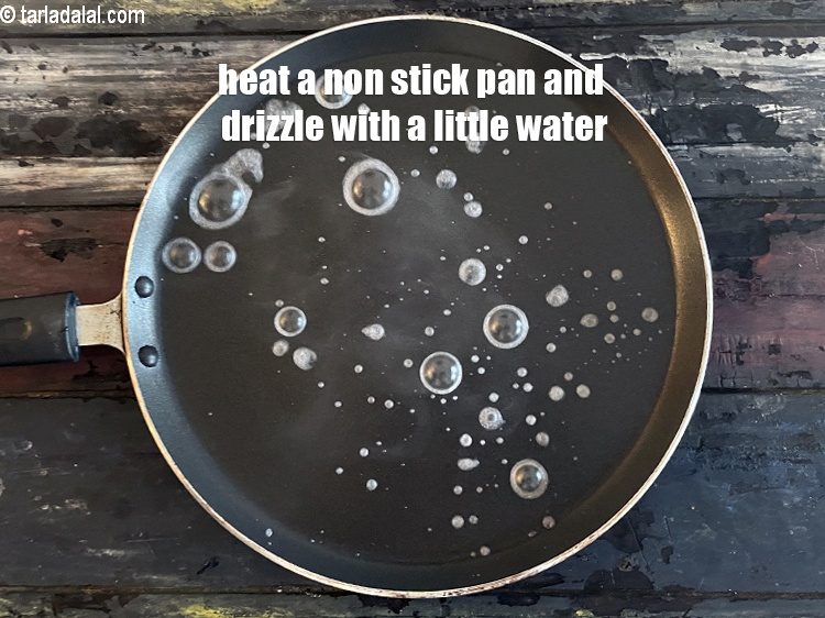 स्टेप 21 – <strong>केले का उत्तपम रेसिपी&nbsp;|&nbsp;उड़द दाल केला डोसा&nbsp;|&nbsp;मीठा उत्तपम&nbsp;|&nbsp;केले का उत्तपम …