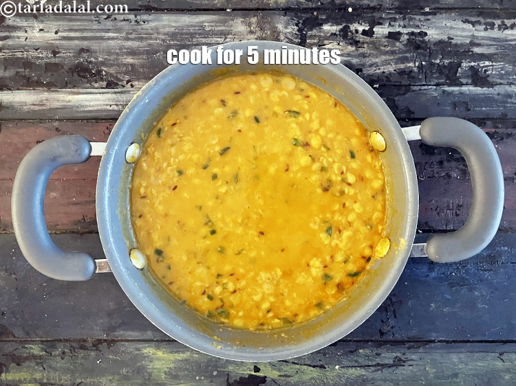 Step 27 – Cook on a slow flame for 4 to 5 minutes, while stirring occasionally.