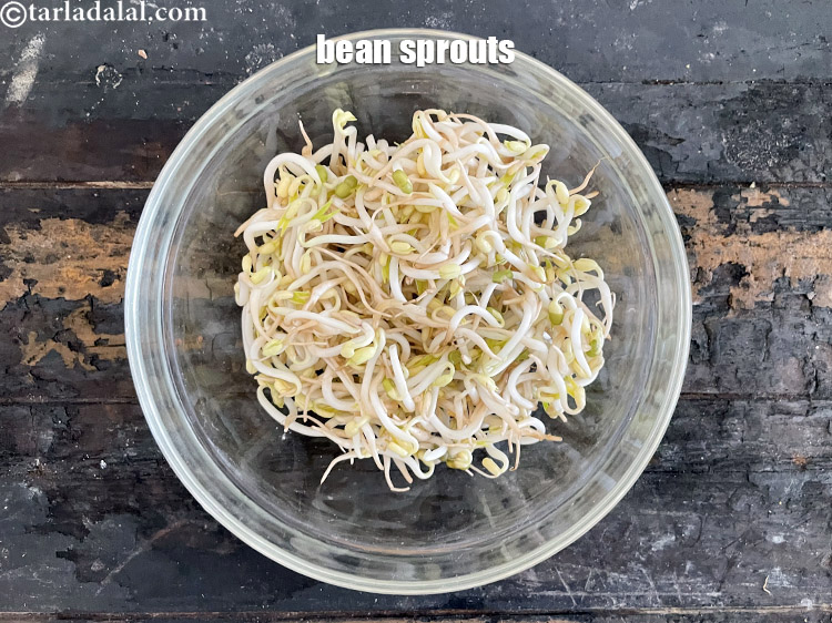 Step 14 – To make <strong>bean sprouts salads in chilli peanut&nbsp;dressing recipe | Thai bean sprouts salad&nbsp;recipe | …