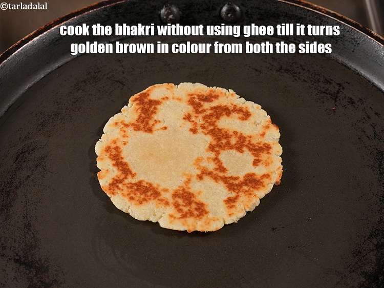 Step 21 – Cook the bhakri without using ghee&nbsp;till it turns golden brown in colour from both the …