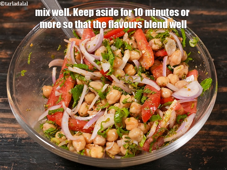Step 21 – Mix well.&nbsp;Keep aside for 10 minutes or more so that the flavours blend well.