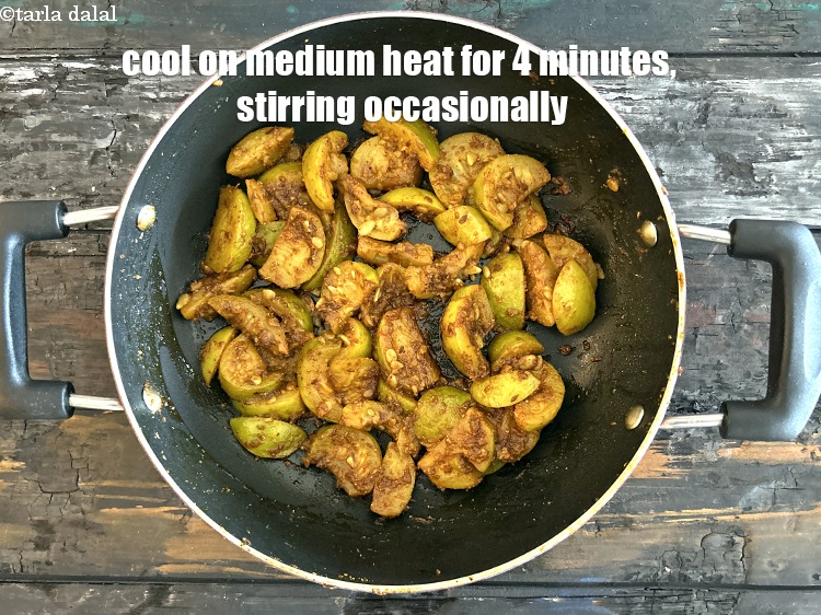 Step 21 – Cook on a medium flame for another 4 minutes, while stirring occasionally.