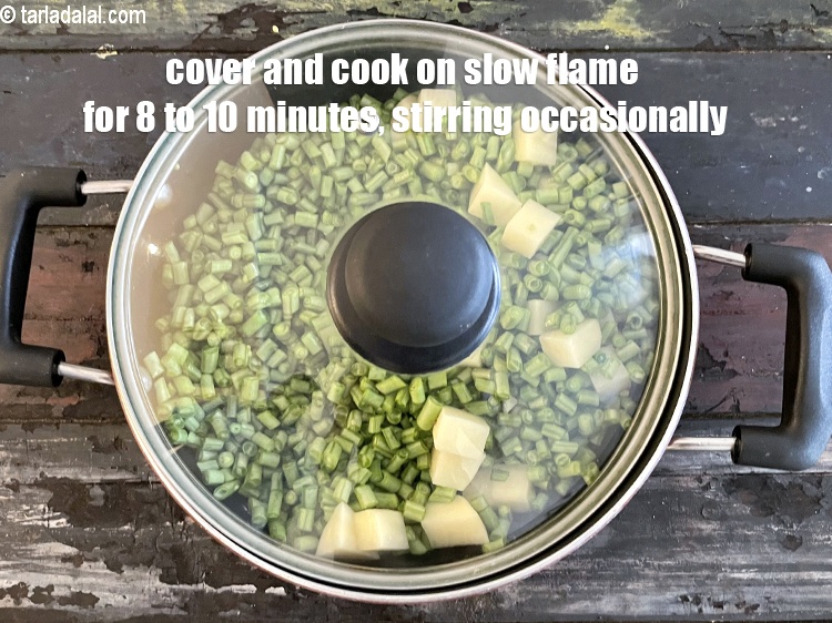 स्टेप 21 – ढककर धीमी आंच पर 8 से 10 मिनट तक या …