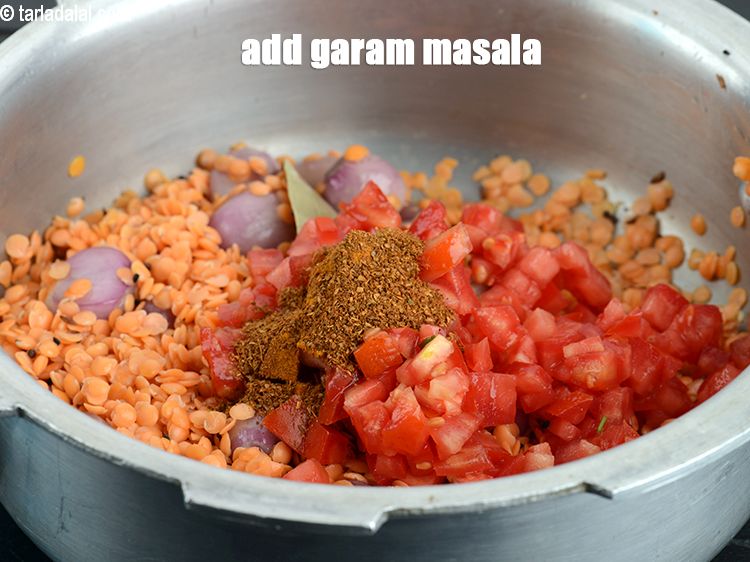 Step 21 – Add 1 tsp <a href="https://www.tarladalal.com/garam-masala-163r">garam masala</a>.&nbsp;