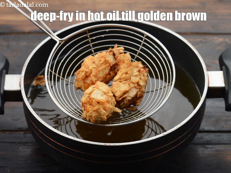 Step 21 – Deep-fry in hot oil till they turn golden brown in colour from all the sides.
