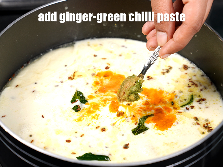 स्टेप 20 – १ टी-स्पून&nbsp;<a href=""https://www.tarladalal.com/glossary-ginger-green-chilli-paste-adrak-mirch-ki-paste-adrak-mirchi-paste-hindi-139i"">अदरक-हरी मिर्च का पेस्ट</a>&nbsp;डालें।