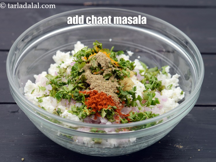 Step 23 – Add &frac12; tsp <a href="https://www.tarladalal.com/glossary-chaat-masala-300i">chaat masala</a>.&nbsp;