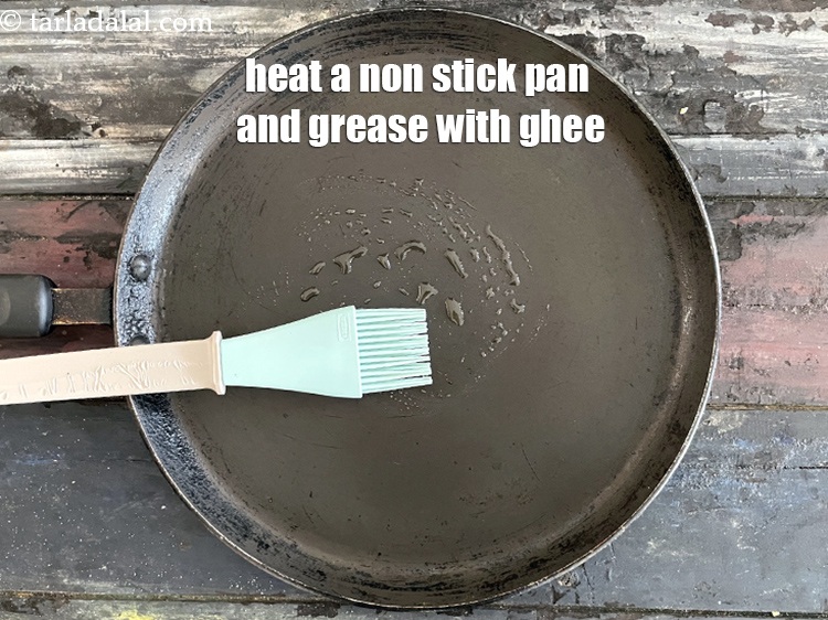 Step 21 – To make <strong>bajra aloo roti recipe | Rajasthani&nbsp;<!--%3Cmeta%20charset%3D%22UTF-8%22%20%2F%3E-->bajra aloo paratha&nbsp;| gluten free potato bajra paratha&nbsp;|&nbsp;masala …