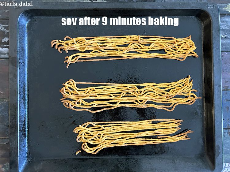 Step 27 – <meta charset="UTF-8" />This is how the<strong>&nbsp;sev</strong>&nbsp;look after 9&nbsp;minutes of baking.&nbsp;&nbsp;<br /> &nbsp;