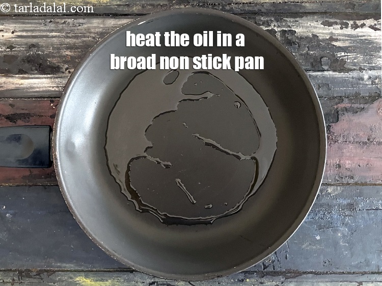 Step 3 – To make <strong>tomato garlic chutney recipe | Indian tamatar lehsun ki chutney | roasted chilli …