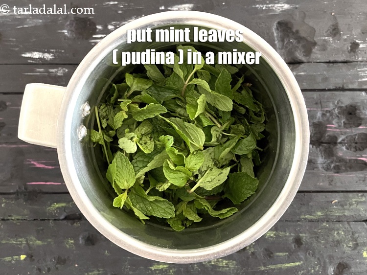 Step 3 – To make <strong>anardana pudina chutney recipe | pomegranate mint chutney | coriander, mint and anardana …