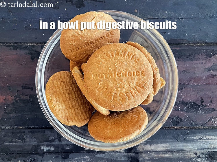 Step 5 – Place&nbsp;<meta charset="UTF-8" />12&nbsp;<a href="glossary-digestive-biscuit-207i">digestive biscuits</a>&nbsp;in a bowl.