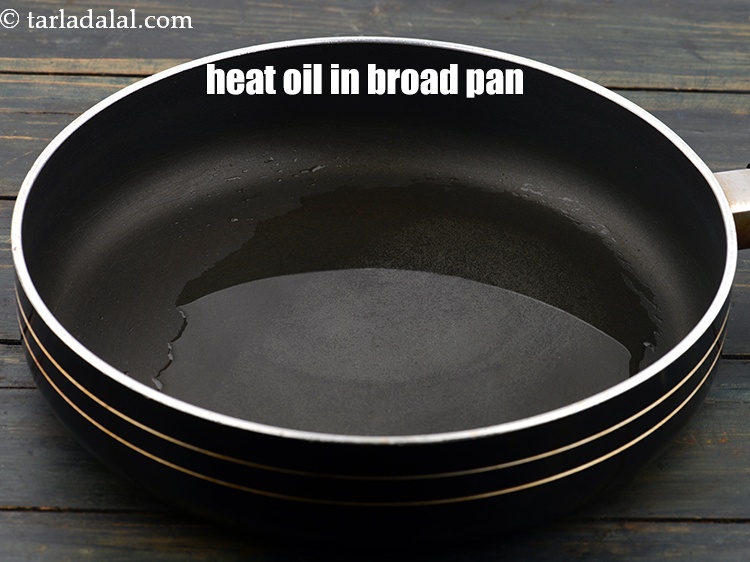 स्टेप 3 – <strong>सूजी और सेवई इडली रेसिपी&nbsp;|&nbsp;रवा सेमिया इडली&nbsp;|&nbsp;इंस्टेंट सेवई इडली&nbsp;|&nbsp;झटपट नाश्ता&nbsp;|&nbsp;</strong>बनाने …