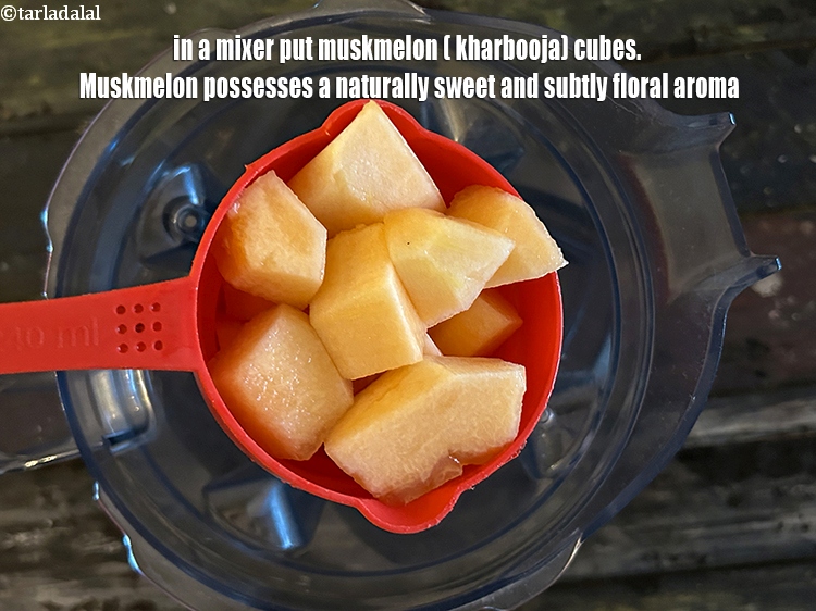 Step 12 – <meta charset="UTF-8" />To make&nbsp;<meta charset="UTF-8" /><strong>muskmelon pineapple juice | Indian&nbsp;Ananas&nbsp;kharbuja juice | healthy&nbsp;pineapple&nbsp;muskmelon with ginger …