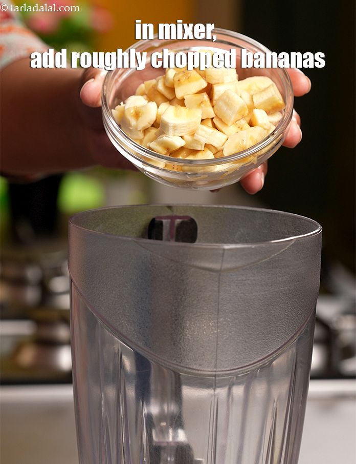 Step 6 – To make <strong>date banana milkshak</strong>e, in a mixer, add &frac34; cup roughly <a href="https://www.tarladalal.com/glossary-chopped-bananas-20i">chopped bananas</a>.