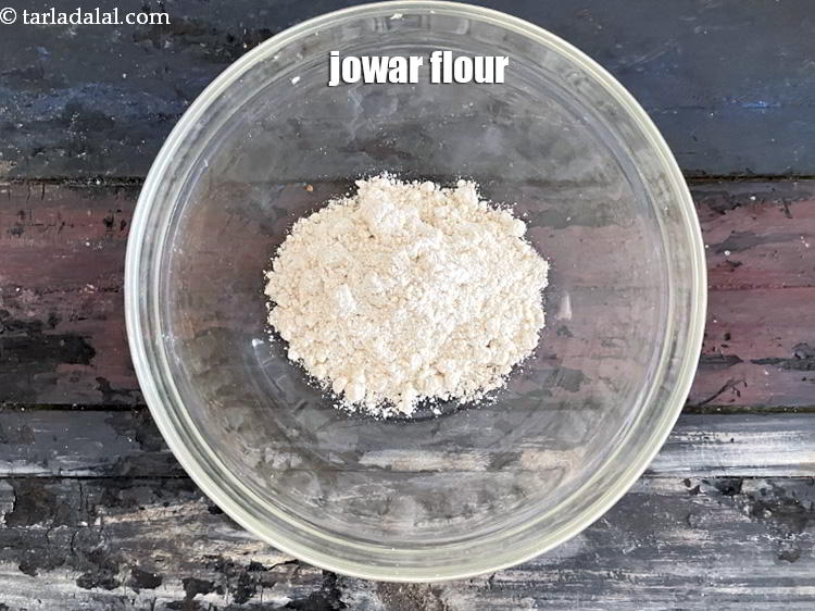 Step 3 – To make dough for <strong>&nbsp;healthy jowar thepla | tiffin box paratha | </strong>in a bowl …