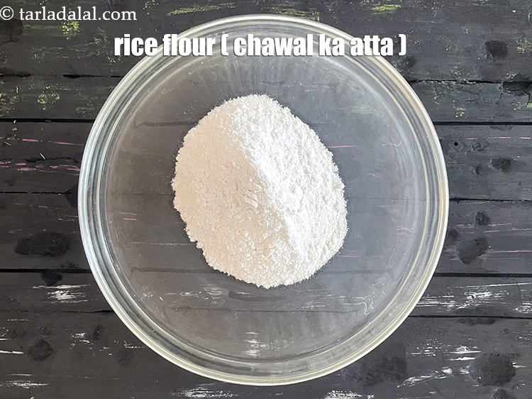 Step 4 – In a bowl put&nbsp;<meta charset="UTF-8" />1/2 cup&nbsp;<a href="glossary-rice-flour-chawal-ka-atta-534i">rice flour (chawal ka atta)</a>.
