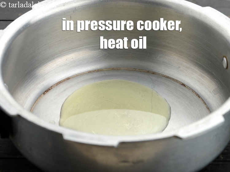 Step 6 – For the <strong>capsicum paneer pulao recipe | Indian paneer capsicum rice | paneer capsicum pulao …