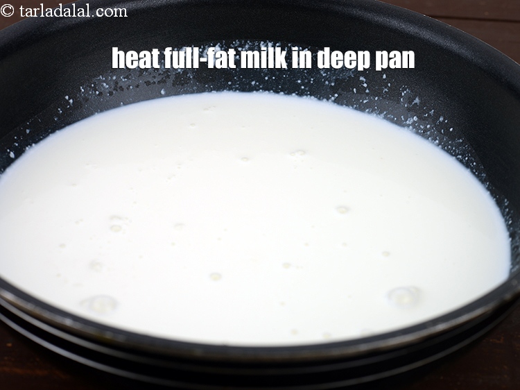 स्टेप 3 – <strong>रबड़ी रेसिपी&nbsp;|&nbsp;असली रबड़ी रेसिपी&nbsp;|&nbsp;लच्छेदार रबड़ी रेसिपी&nbsp;|&nbsp;आसान रबड़ी रेसिपी&nbsp;|</strong>बनाने के लिए&nbsp;क …