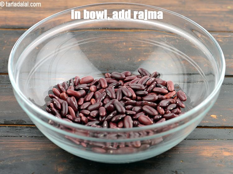 Step 3 – In a deep bowl, add 1 cup <a href="https://www.tarladalal.com/glossary-soaked-rajma-198i">rajma (kidney beans), soaked</a>.