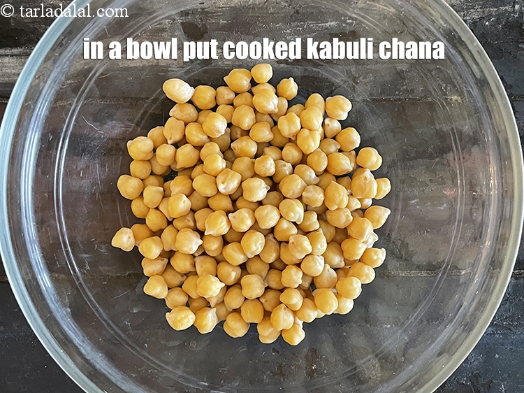 Step 12 – To make <strong>fruit chana salad recipe |&nbsp;Indian fruit, vegetable and chana salad | &nbsp;healthy kabuli …