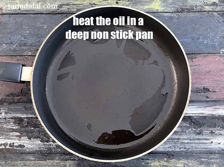 Step 16 – To make &nbsp;<strong>paneer bean sprouts and spring onion soup recipe | paneer vegetable soup | …