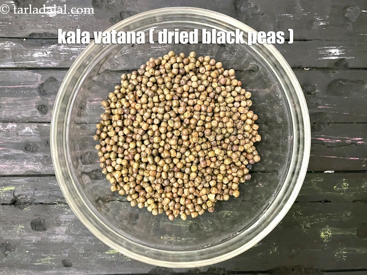 Step 3 – This is what kala vatana ( dried black peas ) look like.