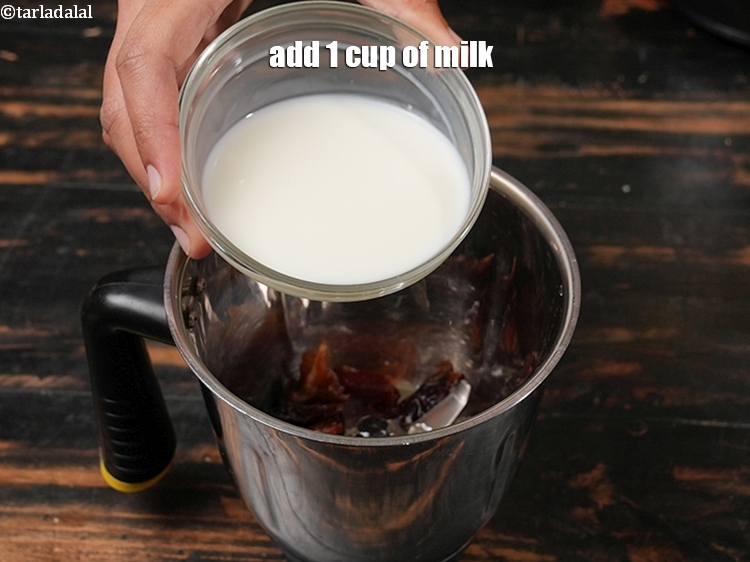 Step 7 – Add 1 cup of&nbsp;<a href="https://www.tarladalal.com/recipes-using-milk-514">milk</a>&nbsp;provides 70% of the Recommended Daily Allowance of&nbsp;<a href="https://www.tarladalal.com/recipes-for-Calcium-Rich-375">Calcium</a>. Milk promotes …