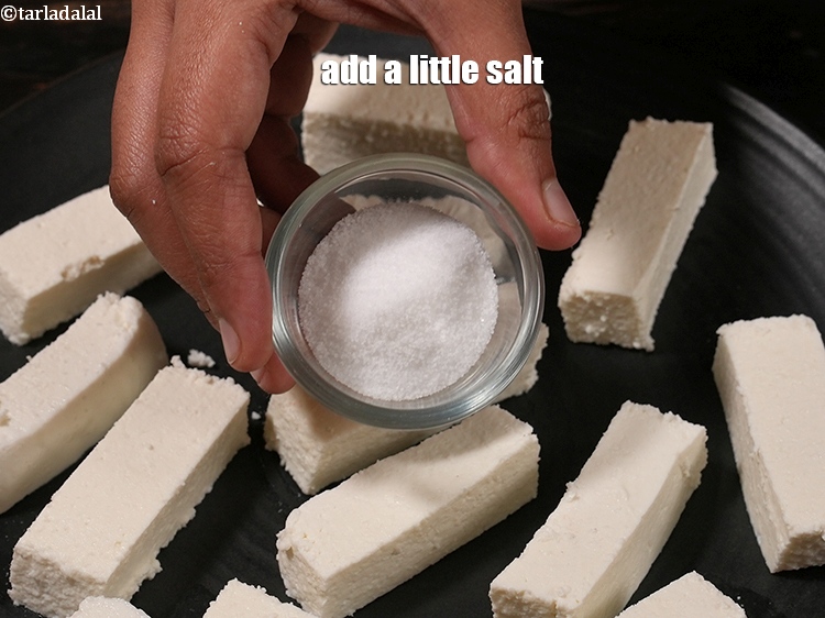 स्टेप 4 – थोड़ा सा नमक डालें.