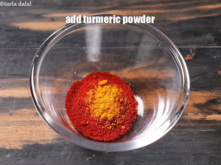 Step 11 – Add &frac14; tsp turmeric powder.