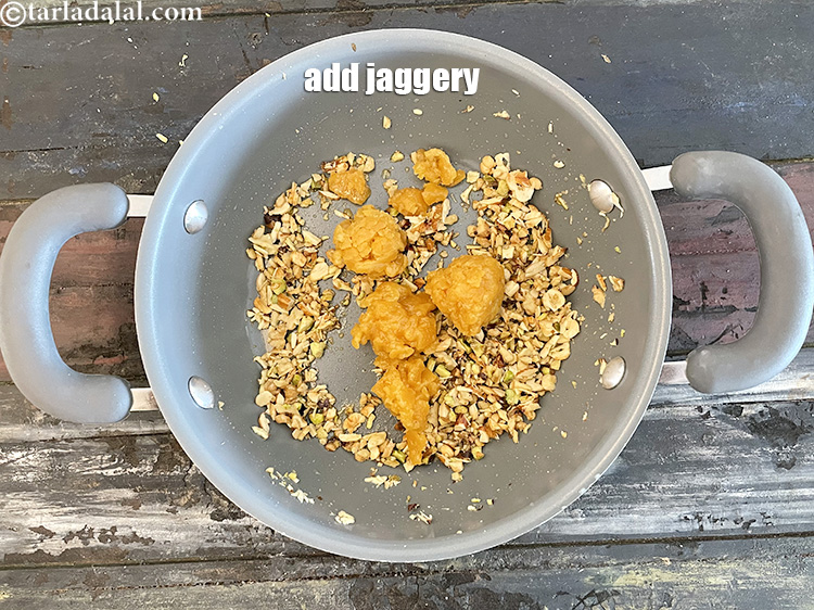 Step 30 – Add 4&nbsp;tbsp&nbsp;<a href="glossary-grated-jaggery-947i">grated jaggery (gur)</a>