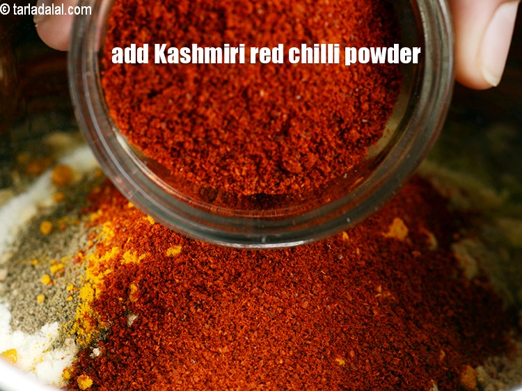 Step 22 – Add 2 tsp <a href="https://www.tarladalal.com/glossary-kashmiri-red-chilli-powder-kashmiri-mirch-powder-2684i">kashmiri red chilli powder</a>.