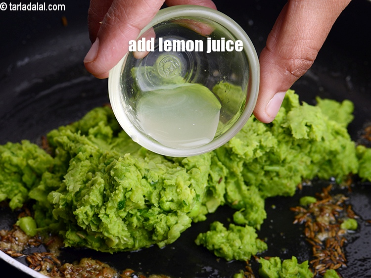 Step 23 – Add &frac12; tsp <a href="https://www.tarladalal.com/glossary-lemon-juice-numbi-ka-ras-nimbu-ka-juice-471i">lemon juice</a>.