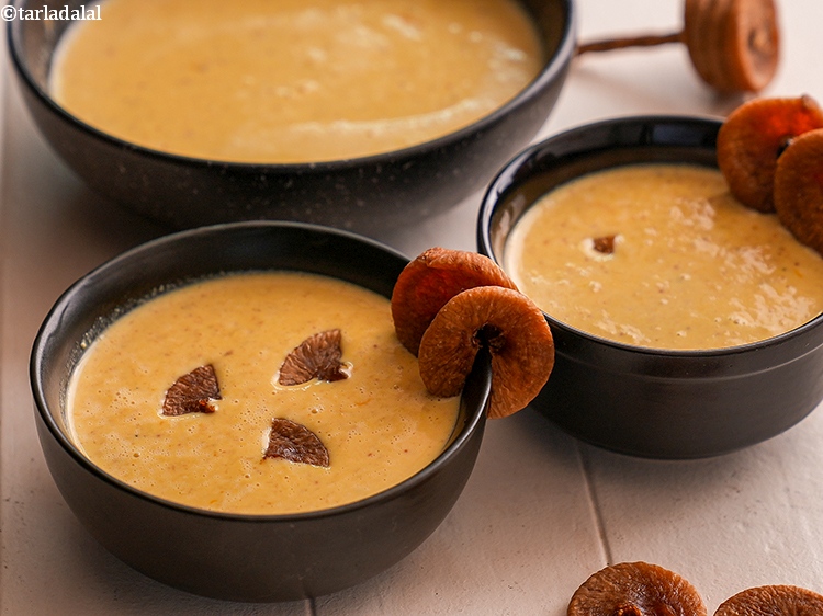 Step 22 – Cool the <strong>anjeer basundi</strong>&nbsp;completely, refrigerate for atleast 1 hour.