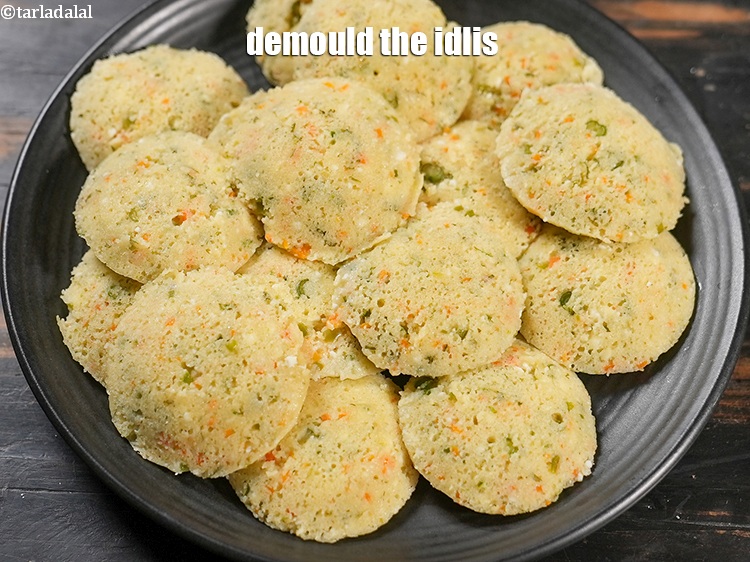 Step 22 – Demould the idlis.