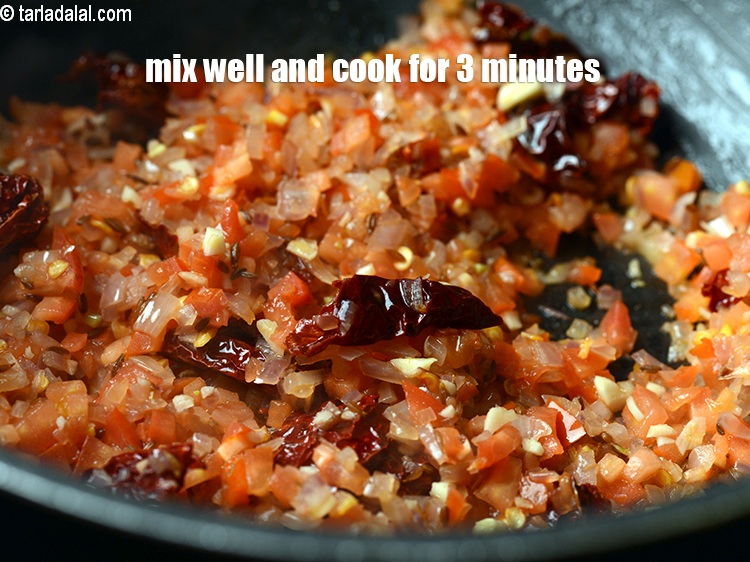 स्टेप 23 – अच्छी तरह मिलाएं और मध्यम आंच पर 3 मिनट के …