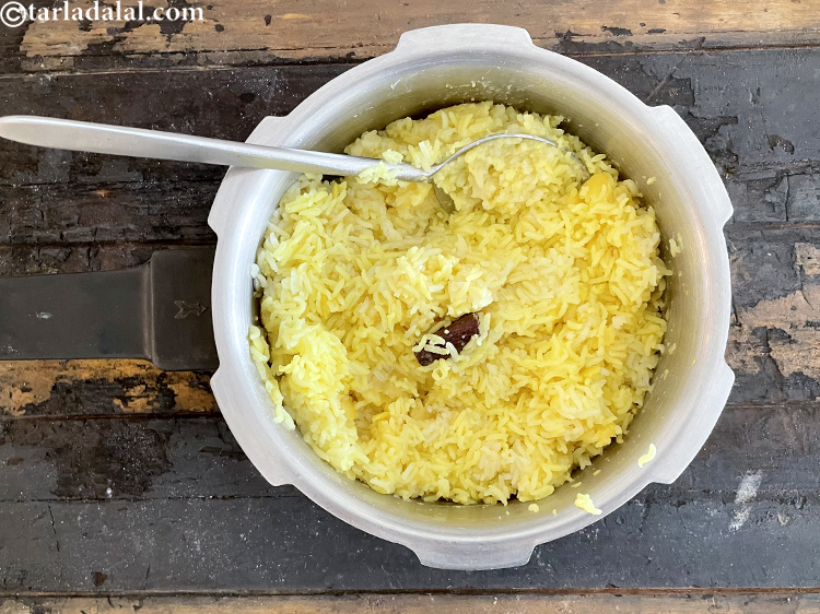 स्टेप 33 – अच्छी तरह मिलाएं और एक तरफ रख दें।